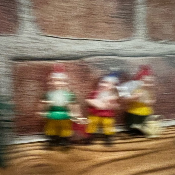 Vintage Snow White & The Seven Dwarves Cake Toppers Set with Trees - Picture 5 of 6